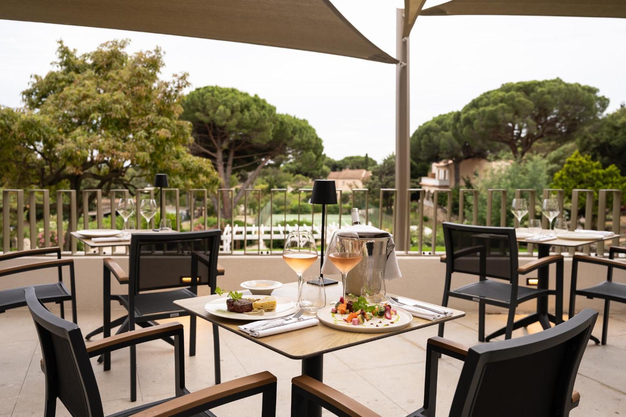 Hotel Du Parc Cavalaire Sur Mer 외부 사진